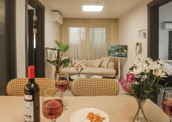 Lumini House *